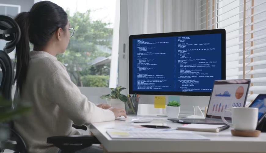 栖霞区企业数字化解决方案：机器学习赋能商业模式升级的核心路径